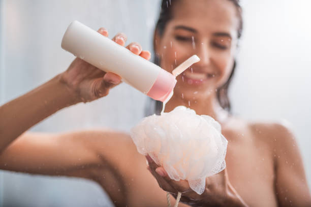 mujer ducha gel sin toxicos